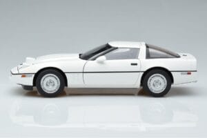 Chevrolet Corvette C4 Vit AUTOart 1:18 71243 Metall — bild 5 av 8