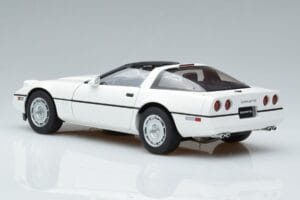 Chevrolet Corvette C4 Vit AUTOart 1:18 71243 Metall — bild 7 av 8