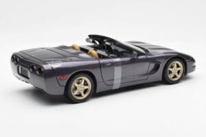 Chevrolet Corvette C5 Cabriolet Lila Pärlemo Metallic UT Models 1:18 21010 Metall — bild 2 av 6
