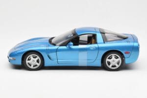 Chevrolet Corvette C5 Blå Metallic UT Models 1:18 21004 Metall — bild 3 av 6