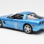 Chevrolet Corvette C5 Blå Metallic UT Models 1:18 - image 5 of 6