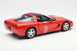 Chevrolet Corvette C5 Hardtop Röd UT Models 1:18 21041 Metall — bild 2 av 6