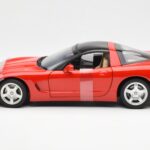 Chevrolet Corvette C5 Hardtop Röd UT Models 1:18 - image 3 of 6