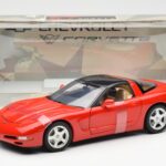 Chevrolet Corvette C5 Hardtop Röd UT Models 1:18 - image 6 of 6
