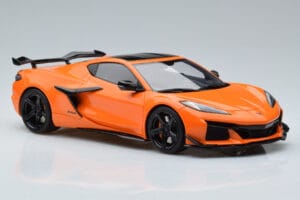 Chevrolet Corvette C8 Z06 Orange GT Spirit 1:18 GT417 Resin — bild 4 av 6