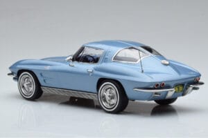 Chevrolet Corvette C2 Sting Ray Blå Norev 1:18 189050 Metall — bild 5 av 6