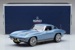 Chevrolet Corvette C2 Sting Ray Blå Norev 1:18 189050 Metall — bild 6 av 6