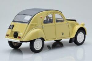 Citroen 2CV Sahara Gul Otto 1:18 OT1027 Resin — bild 2 av 6