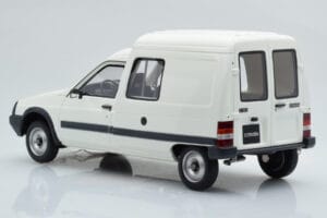 Citroen C15 D Vit Otto 1:18 OT956 Resin — bild 5 av 6