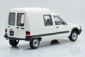 Citroen C15 E Vit Otto 1:18 OT956B Resin — bild 2 av 6