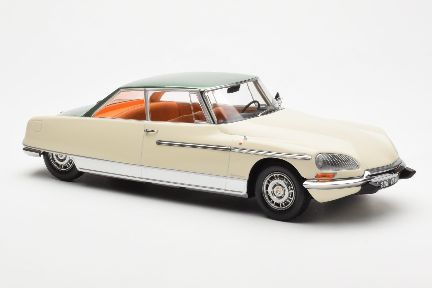 Citroen DS 21 Le Leman Cabriolet Elfenben och Grön Norev 1:18 181751 Metall — bild 4 av 6
