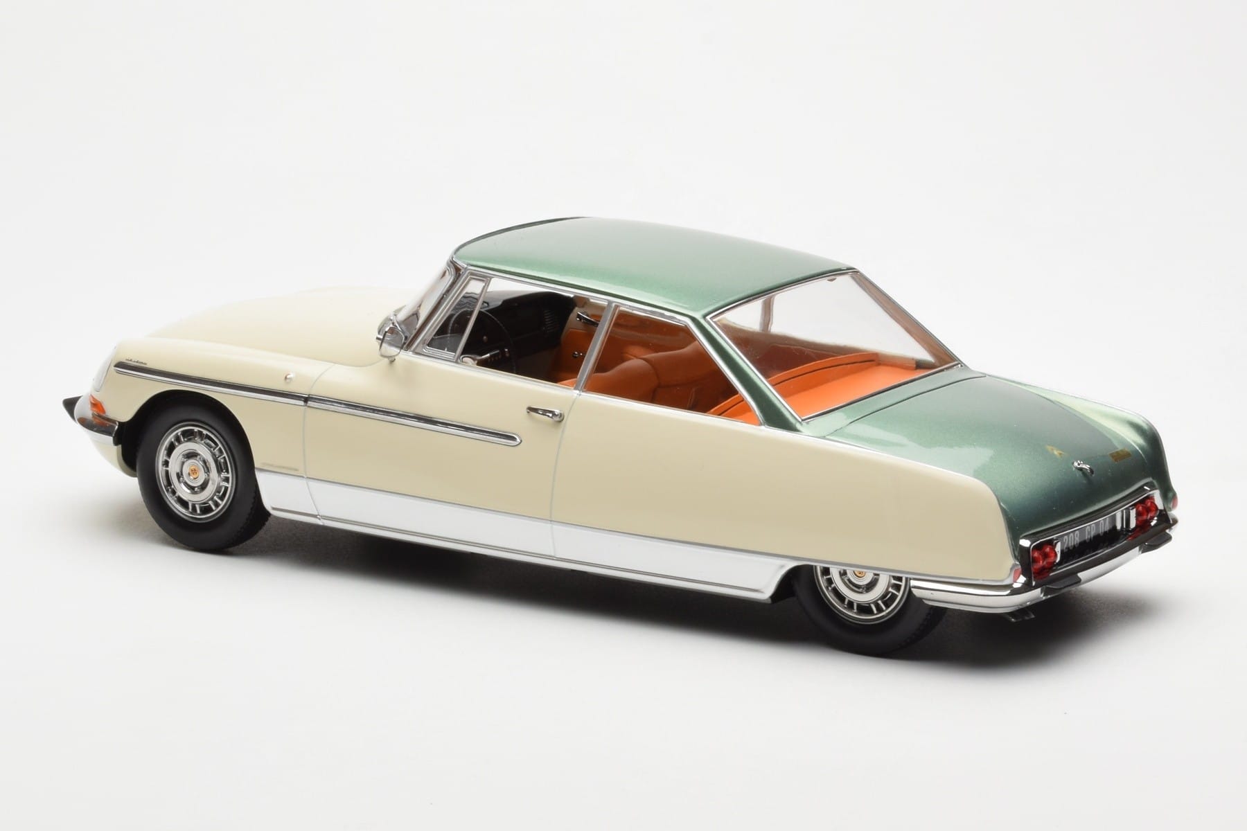 Citroen DS 21 Le Leman Cabriolet Elfenben och Grön Norev 1:18 181751 Metall — bild 5 av 6
