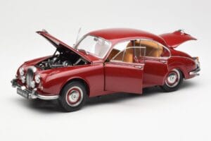 Daimler 250 V8 Röd Paragon 1:18 PA-98312 Metall — bild 2 av 8