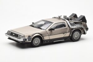DeLorean DMC-12 Time Machine Back to the Future Silver Sun Star 1:18