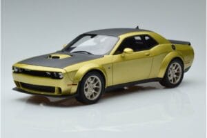 Dodge Challenger R/T Scat Pack Widebody 50-årsjubileum GT Spirit 1:18 GT411 Resin