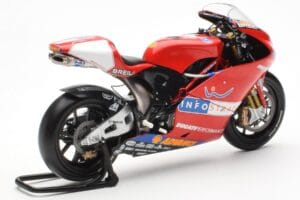 Ducati Desmosedici MotoGP Prova 2002 Minichamps 1:12 122020099 Metall — bild 3 av 4