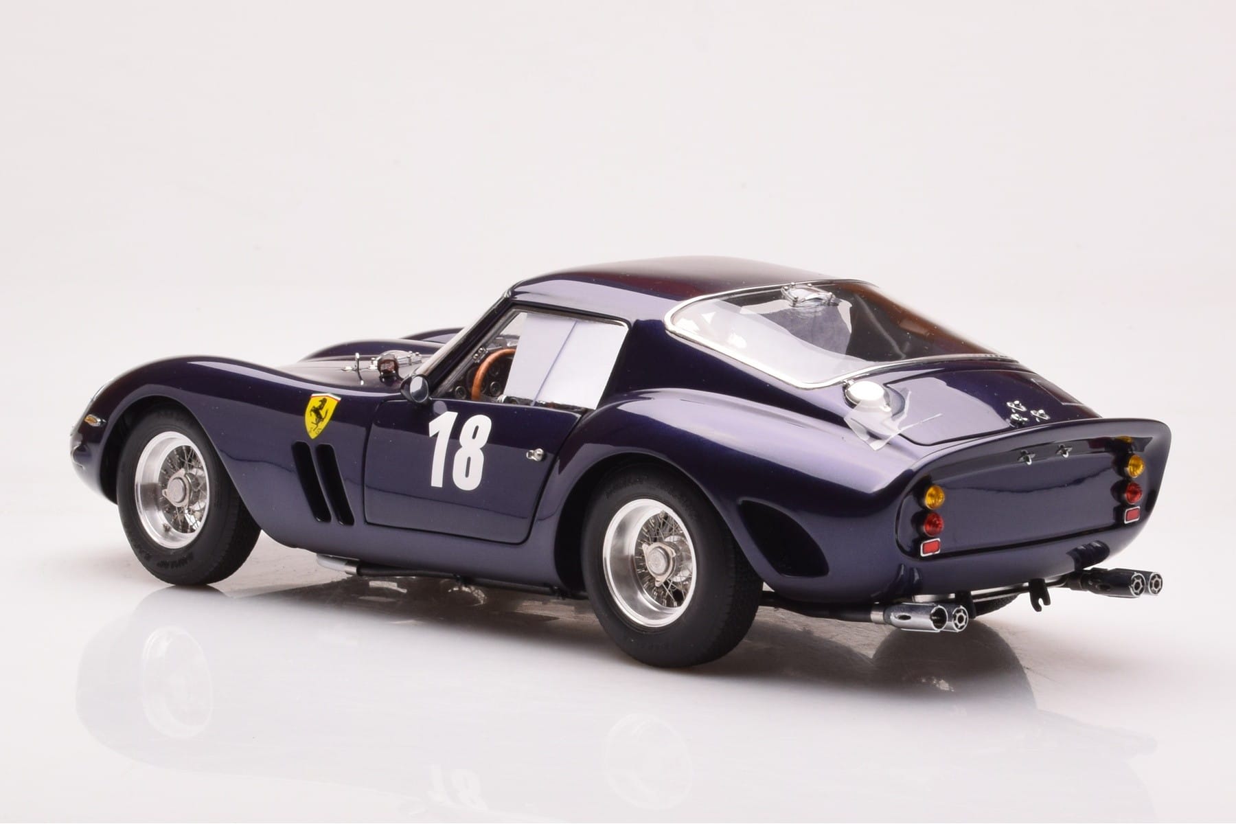Ferrari 250 GTO Monterey Historic Races Laguna Seca 2004 CMC 1:18 M-255 Metall — bild 5 av 7