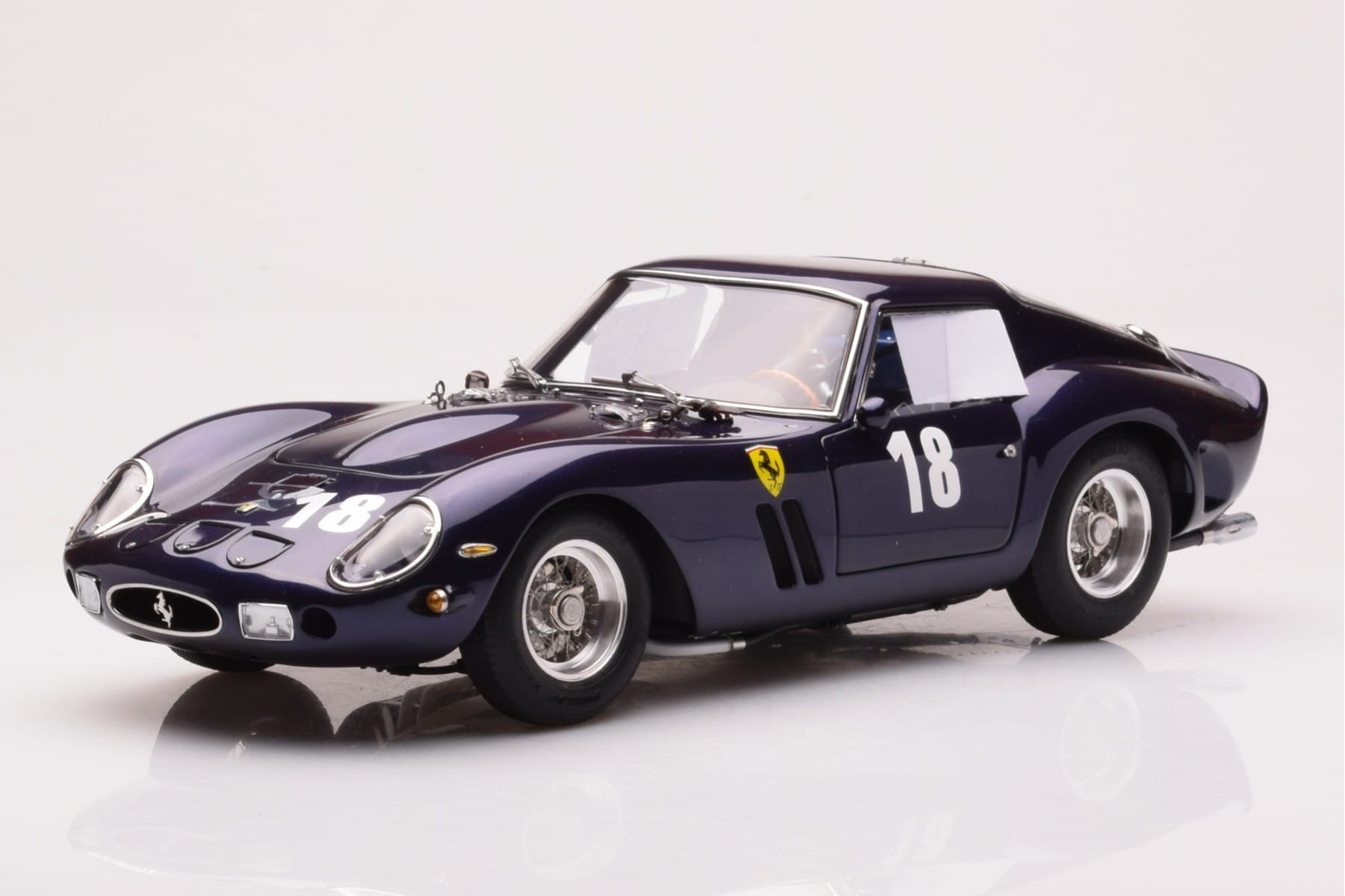 Ferrari 250 GTO Monterey Historic Races Laguna Seca 2004 CMC 1:18 M-255 Metall