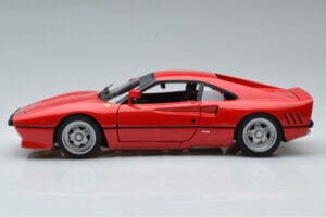Ferrari 288 GTO Röd Hot Wheels 1:18 J8248-0510 Metall — bild 4 av 10