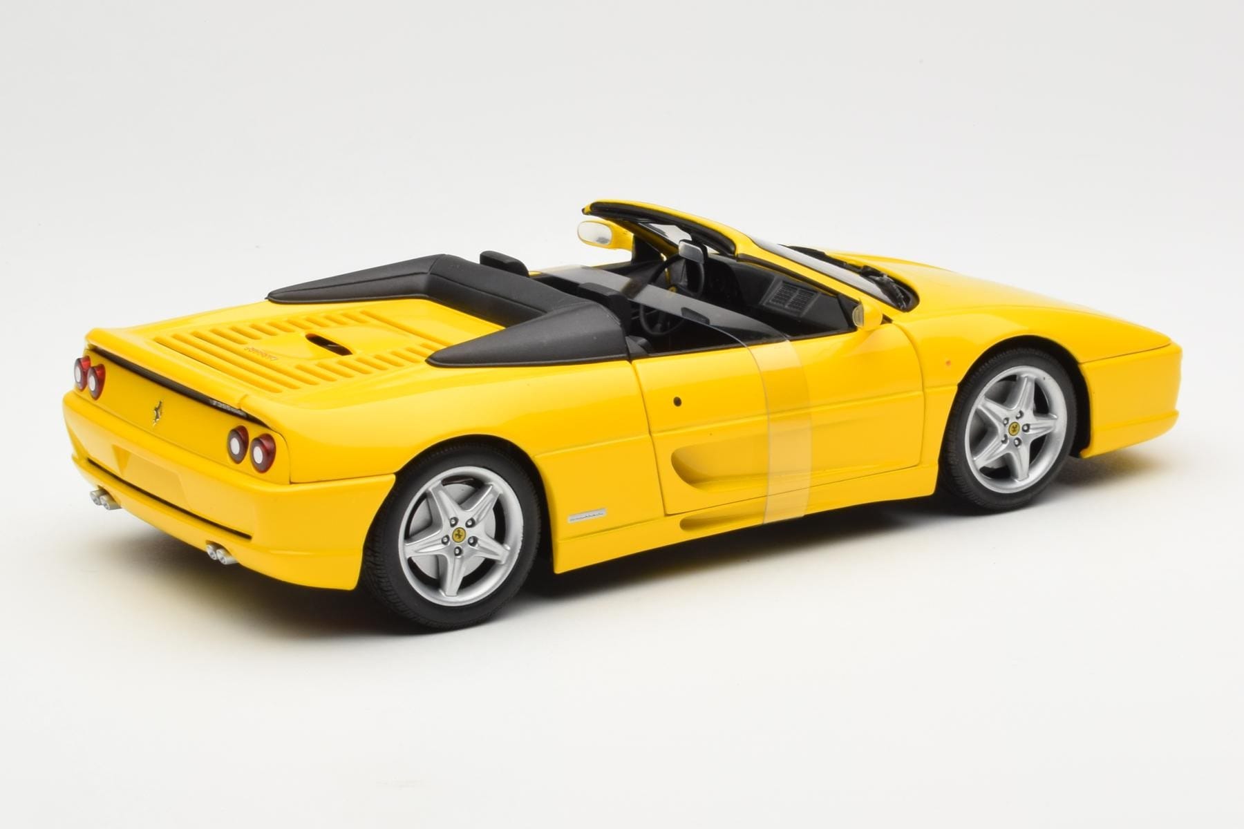 Ferrari F355 Spider Gul UT Models 1:18 180074031 Metall — bild 2 av 6