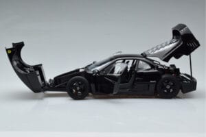 Ferrari F40 Lightweight Svart Kyosho 1:18 08412BK Metall — bild 4 av 12