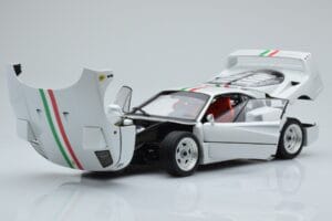 Ferrari F40 Pärlvit Italy Kyosho 1:18 08416PWT-G Metall — bild 2 av 8