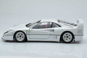 Ferrari F40 Pärlvit Kyosho 1:18 08416PW-G Metall — bild 4 av 8