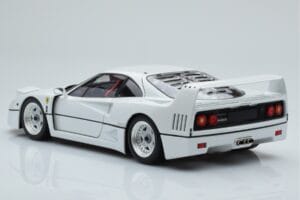 Ferrari F40 Pärlvit Kyosho 1:18 08416PW-G Metall — bild 7 av 8
