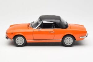 Fiat 124 BS Orange Sun Star 1:18 4906 Metall — bild 4 av 8