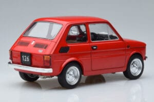 Fiat 126 Röd MCG 1:18 MCG18323 Metall — bild 2 av 6