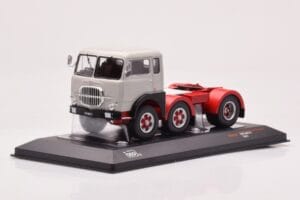 Fiat 690 T1 Vit IXO 1:43 TR176 Metall — bild 3 av 4