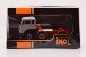 Fiat 690 T1 Vit IXO 1:43 TR176 Metall — bild 4 av 4