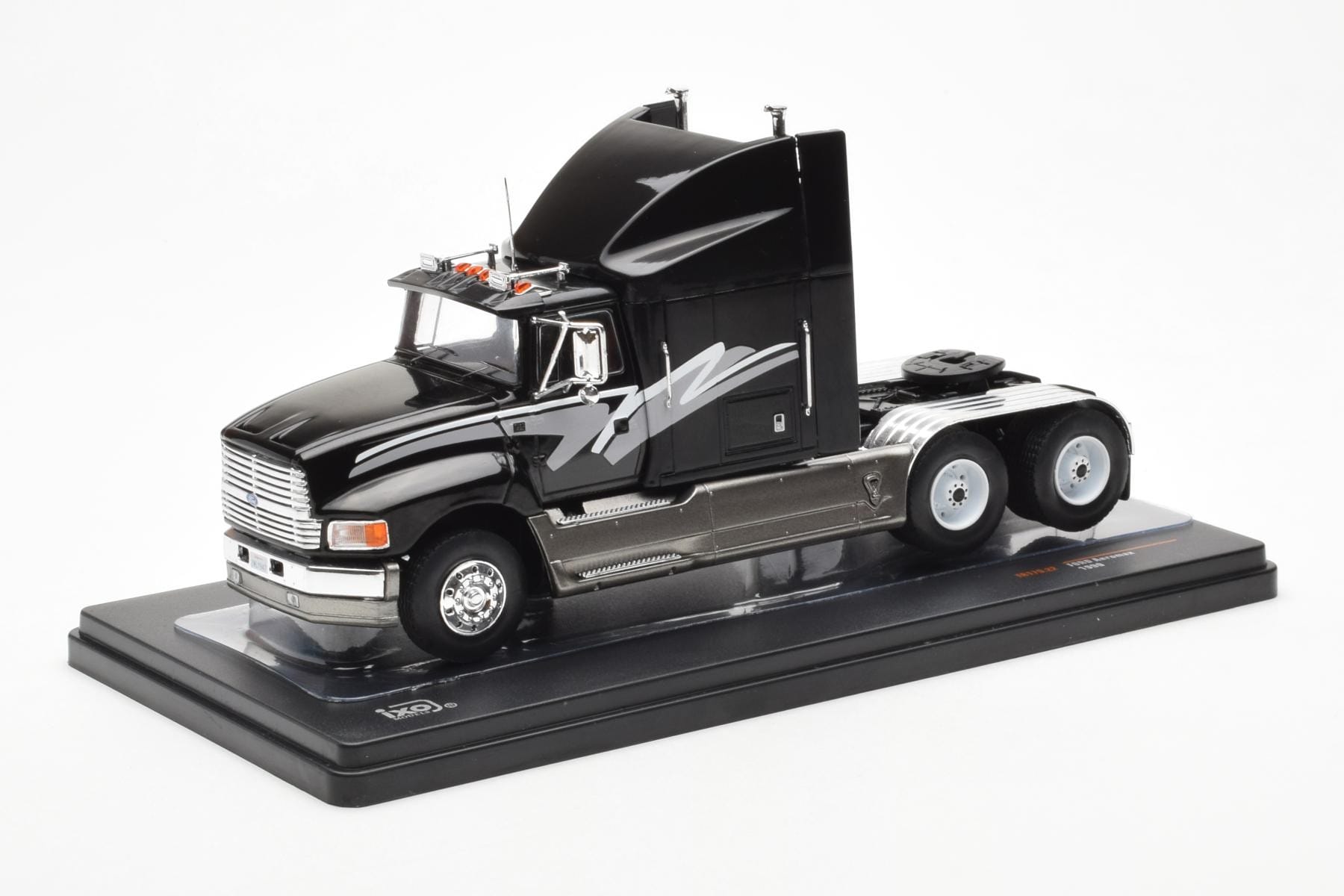 Ford Aeromax Svart IXO 1:43 TR179 Metall — bild 3 av 4