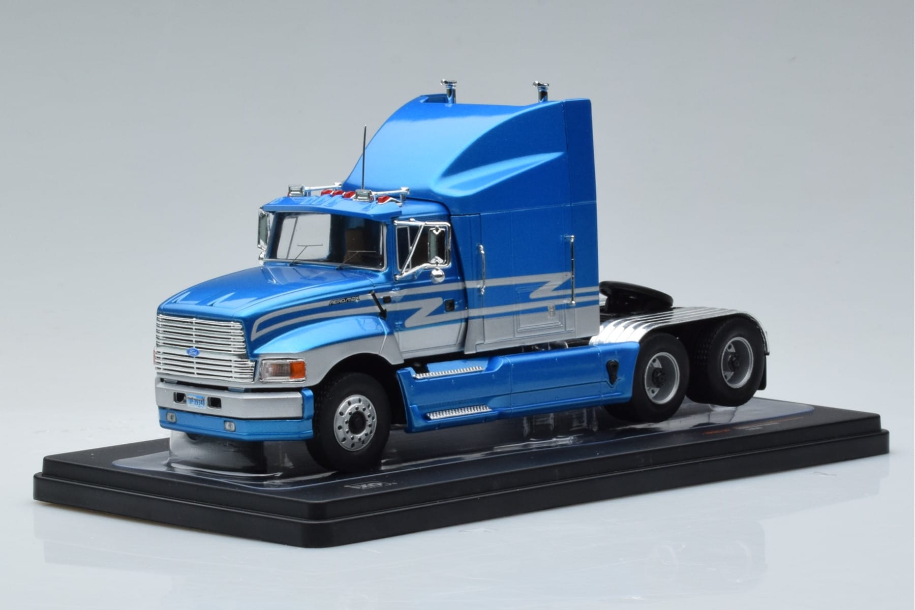 Ford Aeromax Blå IXO 1:43 TR127 Metall