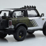 Ford Bronco RTR Iconic Silver GT Spirit 1:18 - image 2 of 6