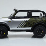 Ford Bronco RTR Iconic Silver GT Spirit 1:18 - image 3 of 6