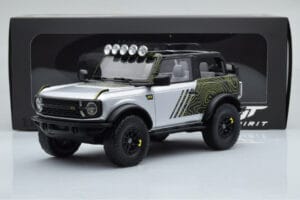 Ford Bronco RTR Iconic Silver GT Spirit 1:18 GT404 Resin — bild 6 av 6