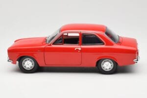 Ford Escort Mk1 RHD Röd Minichamps 1:18 150081070 Metall — bild 4 av 8