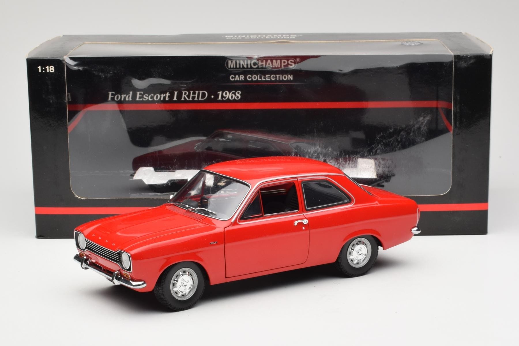 Ford Escort Mk1 RHD Röd Minichamps 1:18 150081070 Metall — bild 8 av 8
