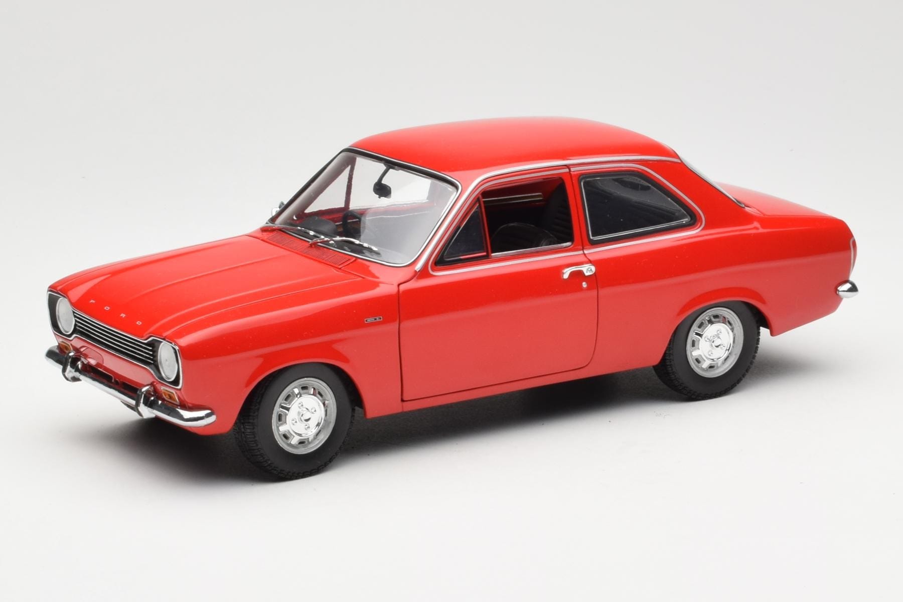Ford Escort Mk1 RHD Röd Minichamps 1:18 150081070 Metall