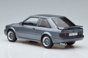 Ford Escort Mk4 RS Turbo S Grå MCG 1:18 MCG18272 Metall — bild 5 av 6