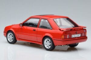 Ford Escort Mk4 RS Turbo S Röd MCG 1:18 MCG18273 Metall — bild 5 av 6