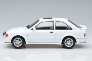 Ford Escort Mk4 RS Turbo S Vit MCG 1:18 MCG18271 Metall — bild 3 av 6