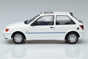 Ford Fiesta Mk3 XR2i Otto 1:18 OT967 Resin — bild 3 av 6