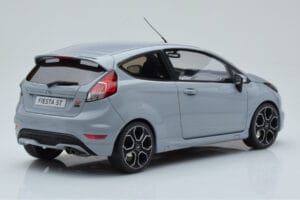 Ford Fiesta ST2000 Grå Otto 1:18 OT985 Resin — bild 2 av 6