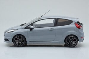 Ford Fiesta ST2000 Grå Otto 1:18 OT985 Resin — bild 3 av 6