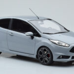 Ford Fiesta ST2000 Grå Otto 1:18 - image 4 of 6