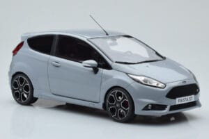Ford Fiesta ST2000 Grå Otto 1:18 OT985 Resin — bild 4 av 6