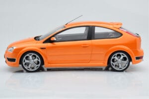Ford Focus Mk2 ST 2.5 Electric Orange Otto 1:18 OT961 Resin — bild 3 av 6