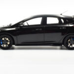 Ford Focus RS Mk3 Svart Otto 1:18 - image 3 of 8